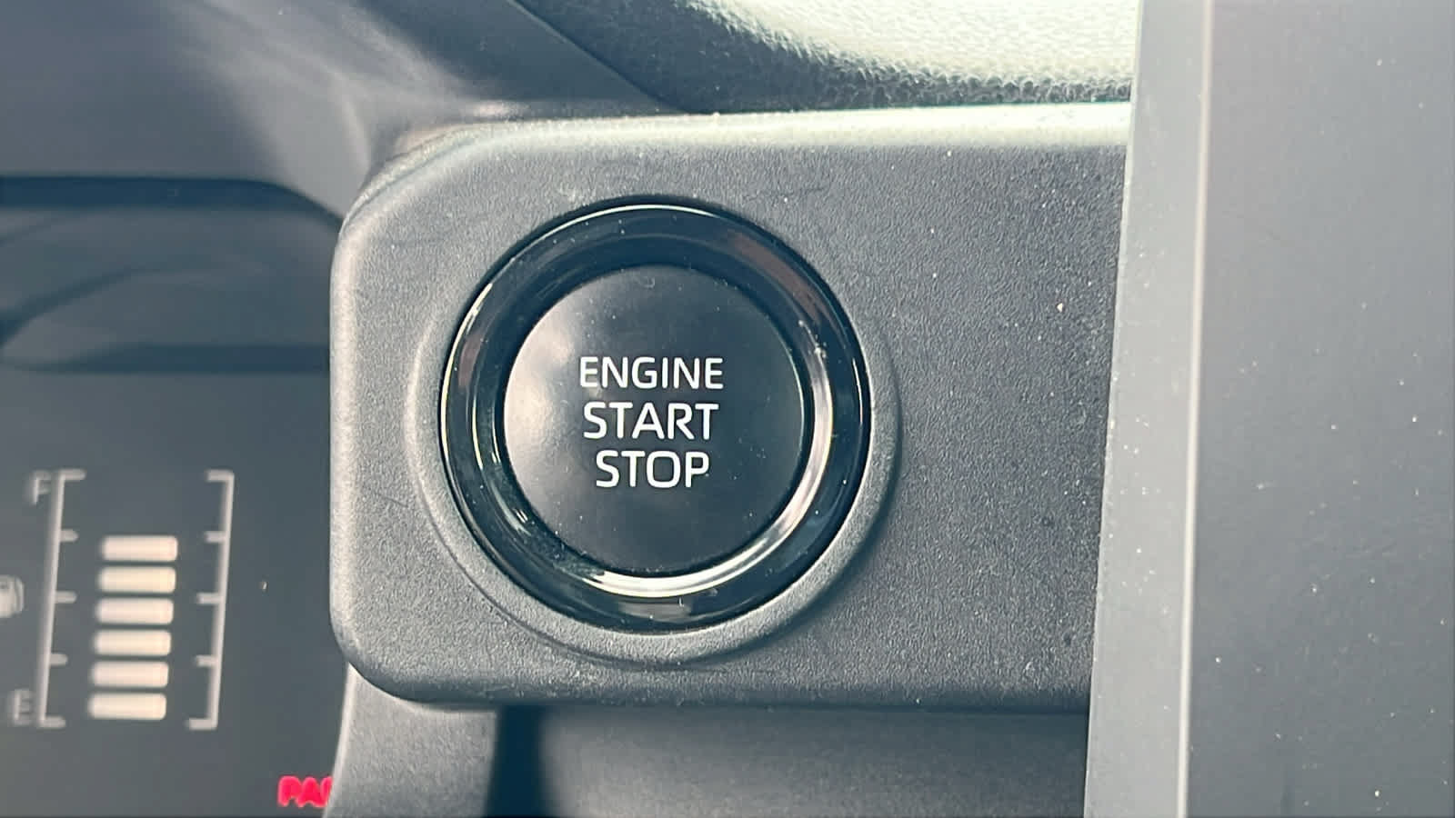 Used 2024 Toyota Tacoma SR5 AWD/4WD image 17