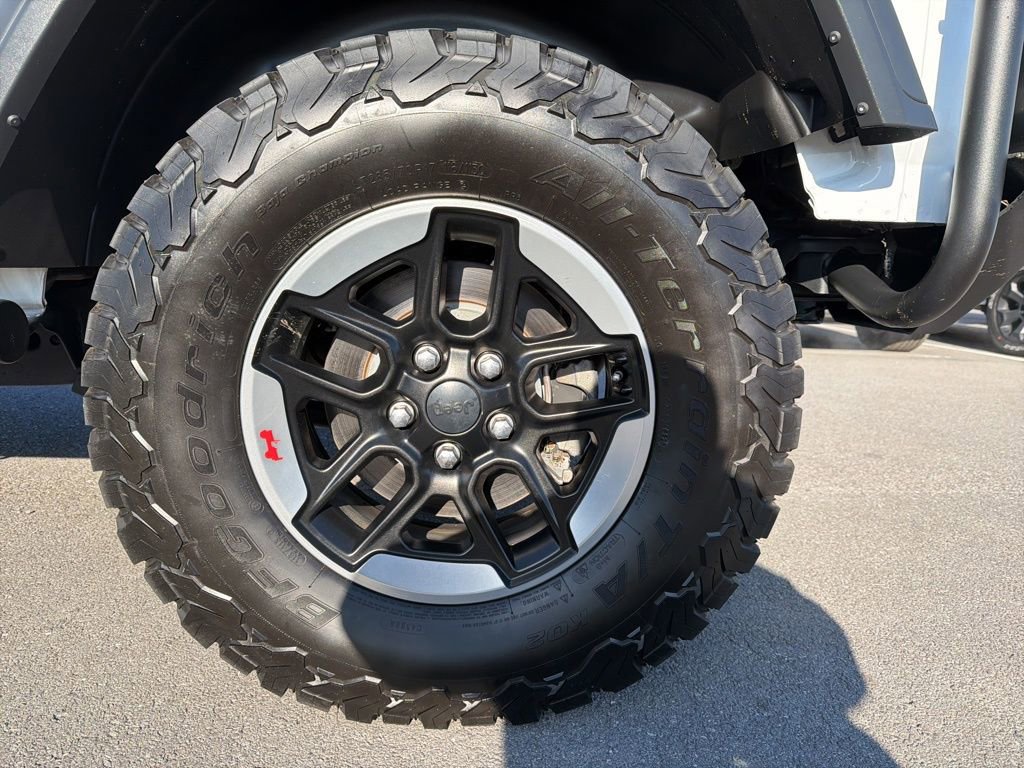 Used 2018 Jeep Wrangler Unlimited Rubicon image 14