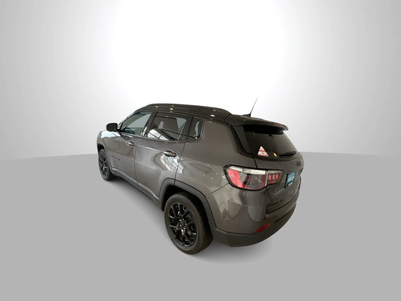 Used 2022 Jeep Compass Latitude AWD/4WD image 6