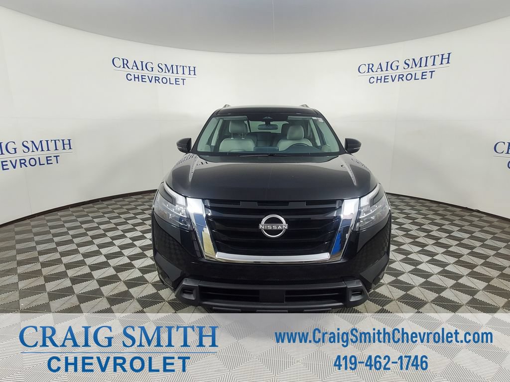 Used 2025 Nissan Pathfinder SV FWD image 8