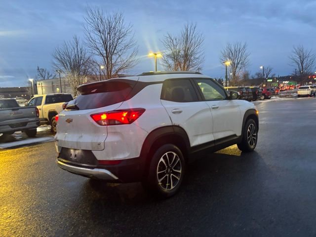 Used 2025 Chevrolet TrailBlazer LT w/ Convenience Package image 6