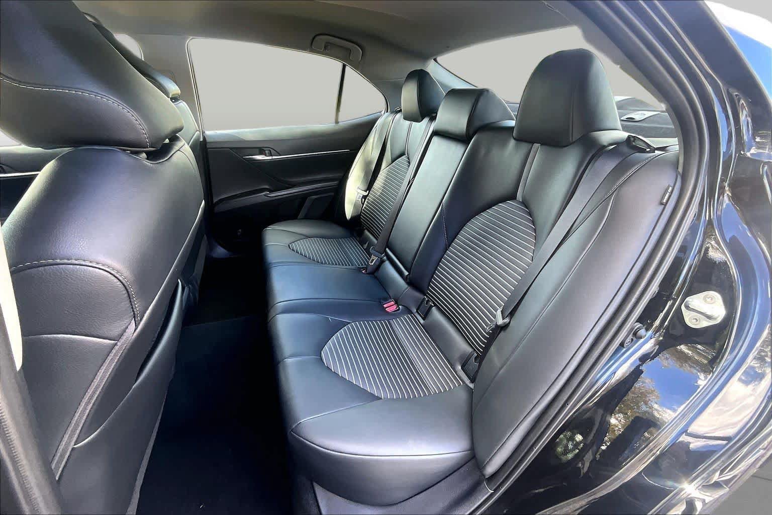 Used 2024 Toyota Camry SE AWD/4WD image 19