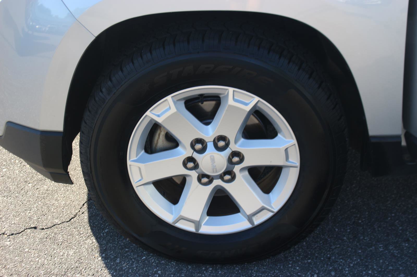 Used 2016 GMC Acadia SLE FWD image 38