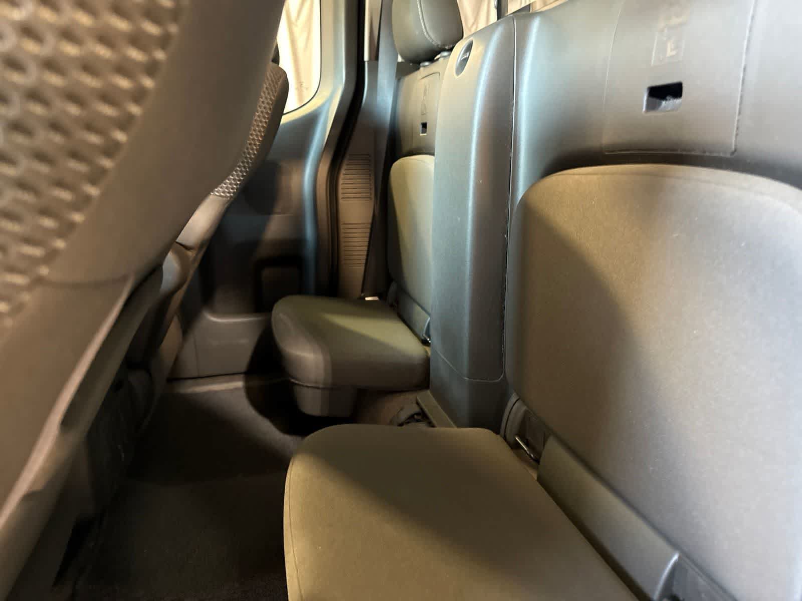 Used 2012 Nissan Frontier SV w/ Sport Appearance Pkg RWD image 14