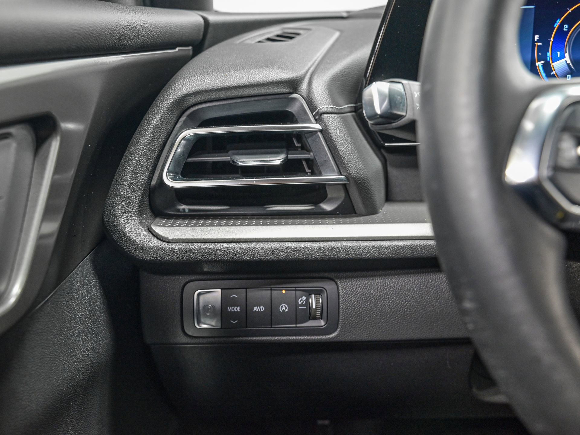 Used 2024 Chevrolet Traverse LS image 18