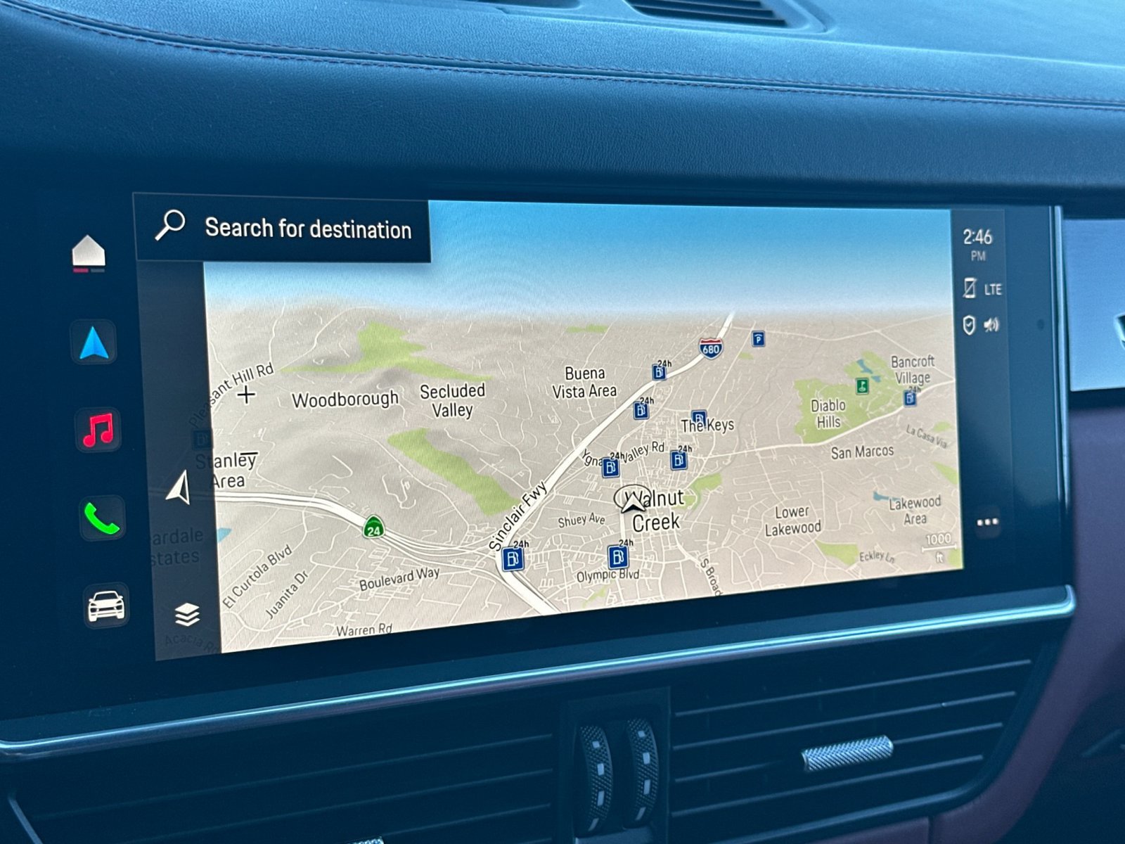 Certified 2023 Porsche Cayenne AWD/4WD image 18
