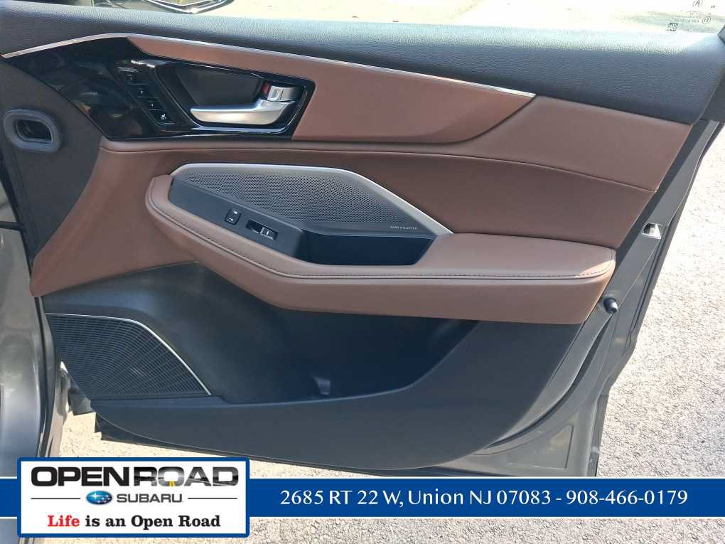 Used 2025 Acura MDX w/ Technology Package AWD/4WD image 16