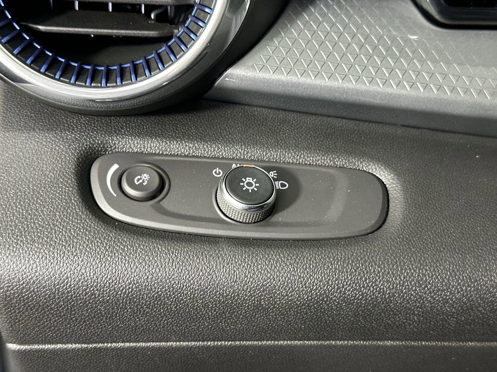 New 2026 Chevrolet Trax LT image 18