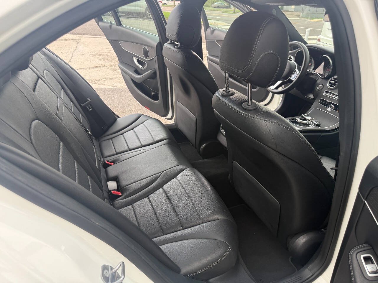Used 2019 Mercedes-Benz C 300 4MATIC Sedan image 12