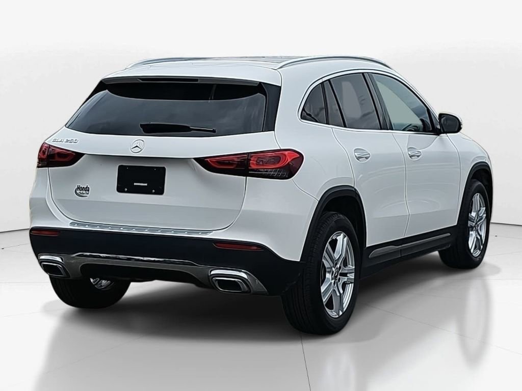 Used 2023 Mercedes-Benz GLA 250 w/ Premium Package image 8