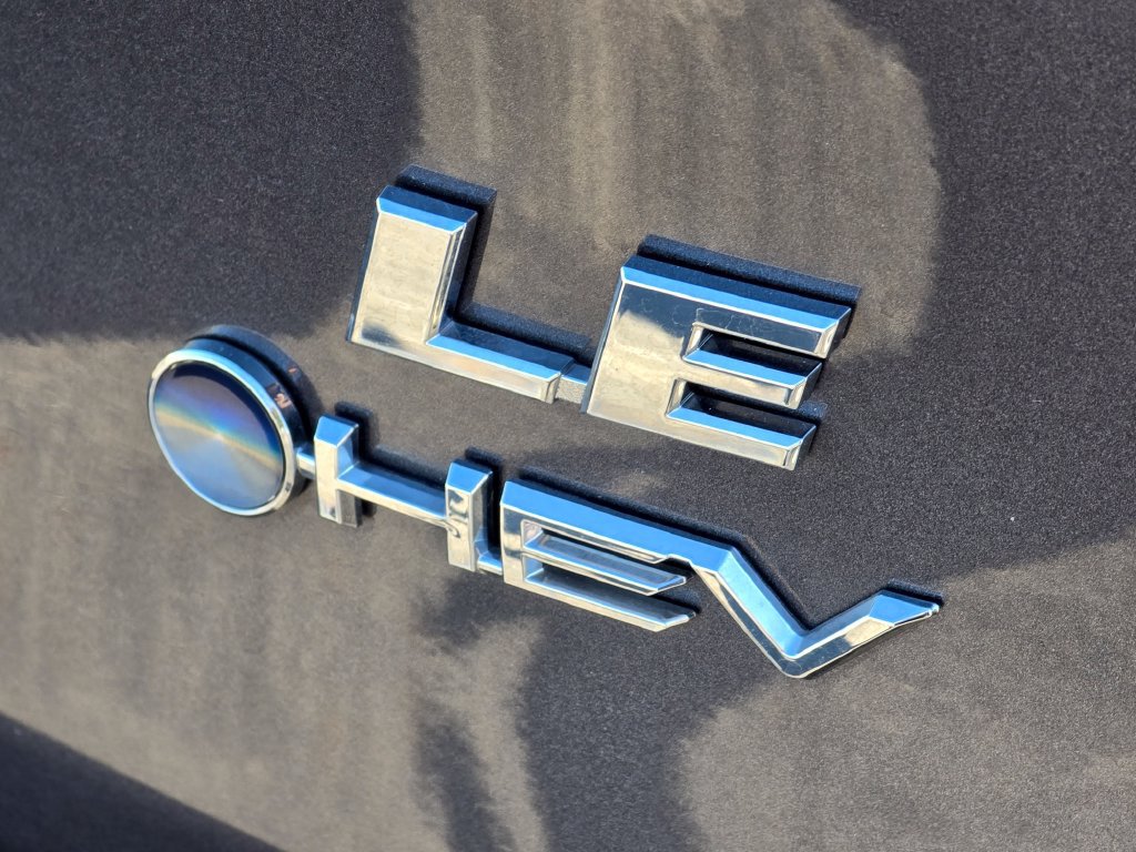 Certified 2025 Toyota RAV4 LE AWD/4WD image 17