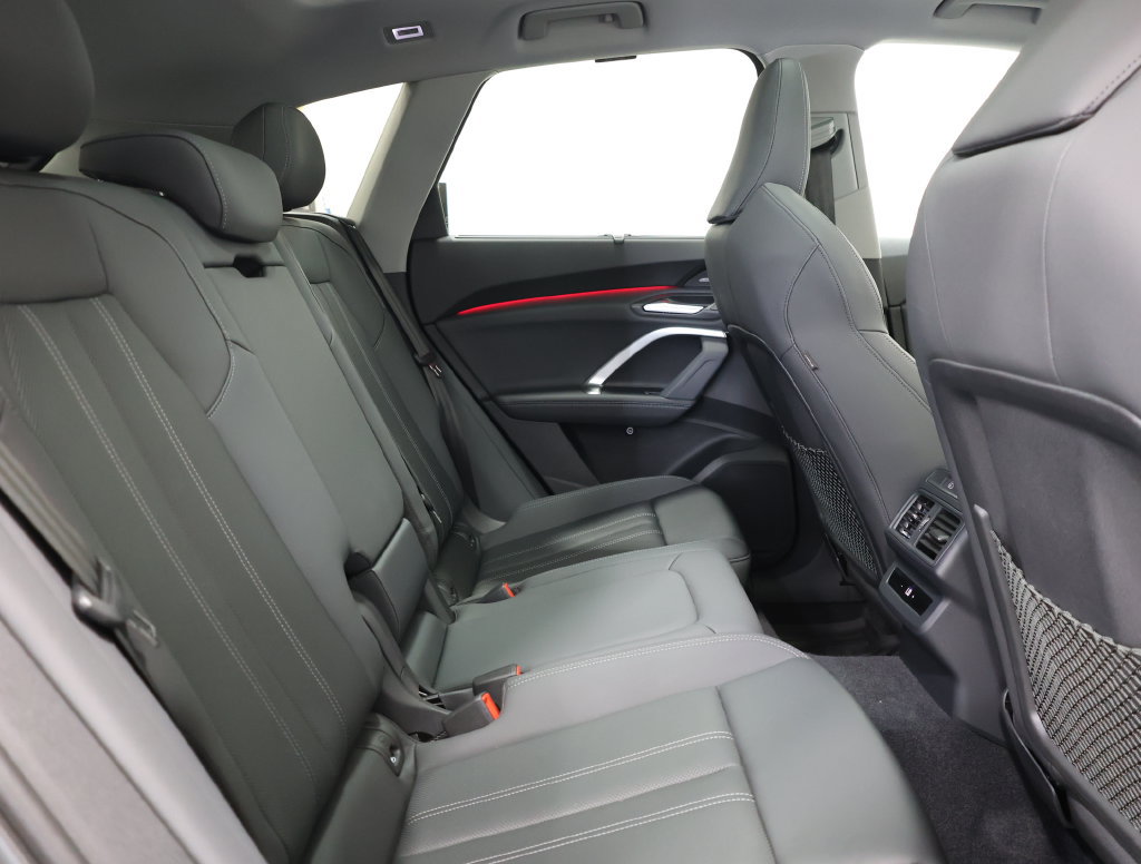 Used 2025 Audi Q5 Premium w/ Premium Plus AWD/4WD image 24