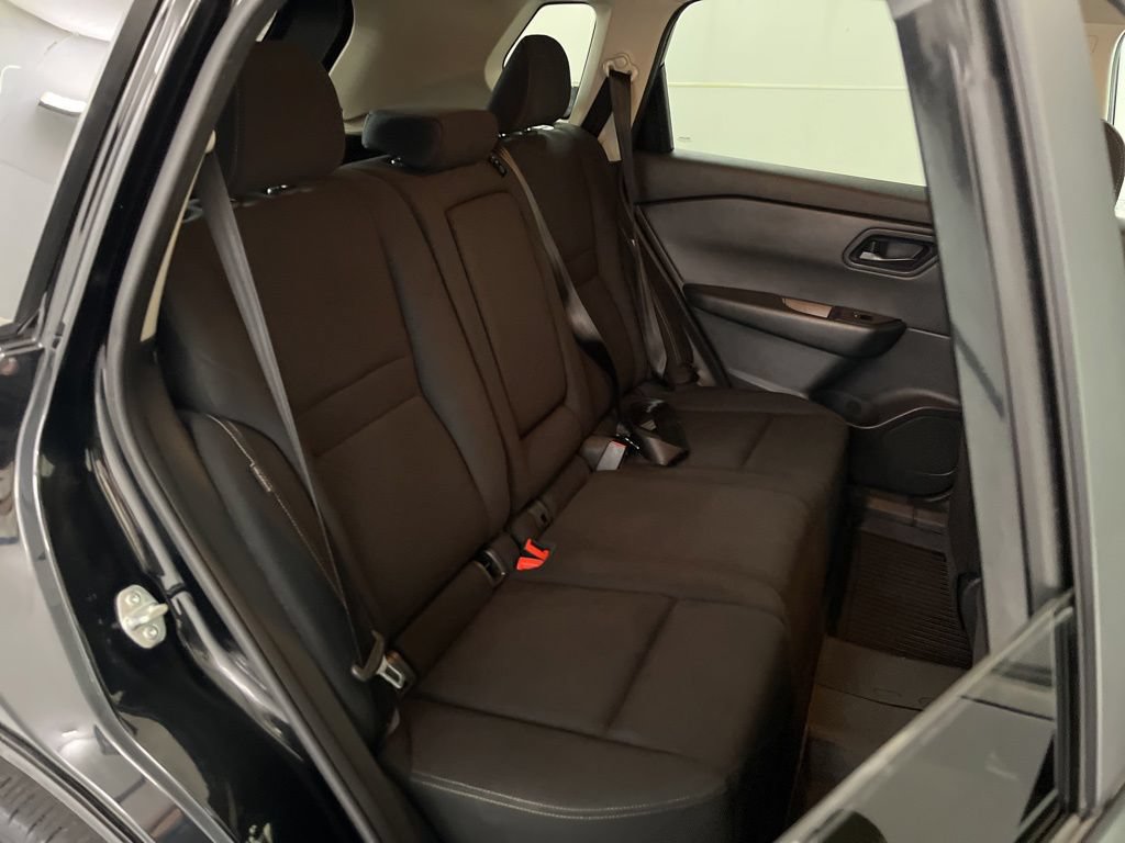 Used 2024 Nissan Rogue S AWD/4WD image 20