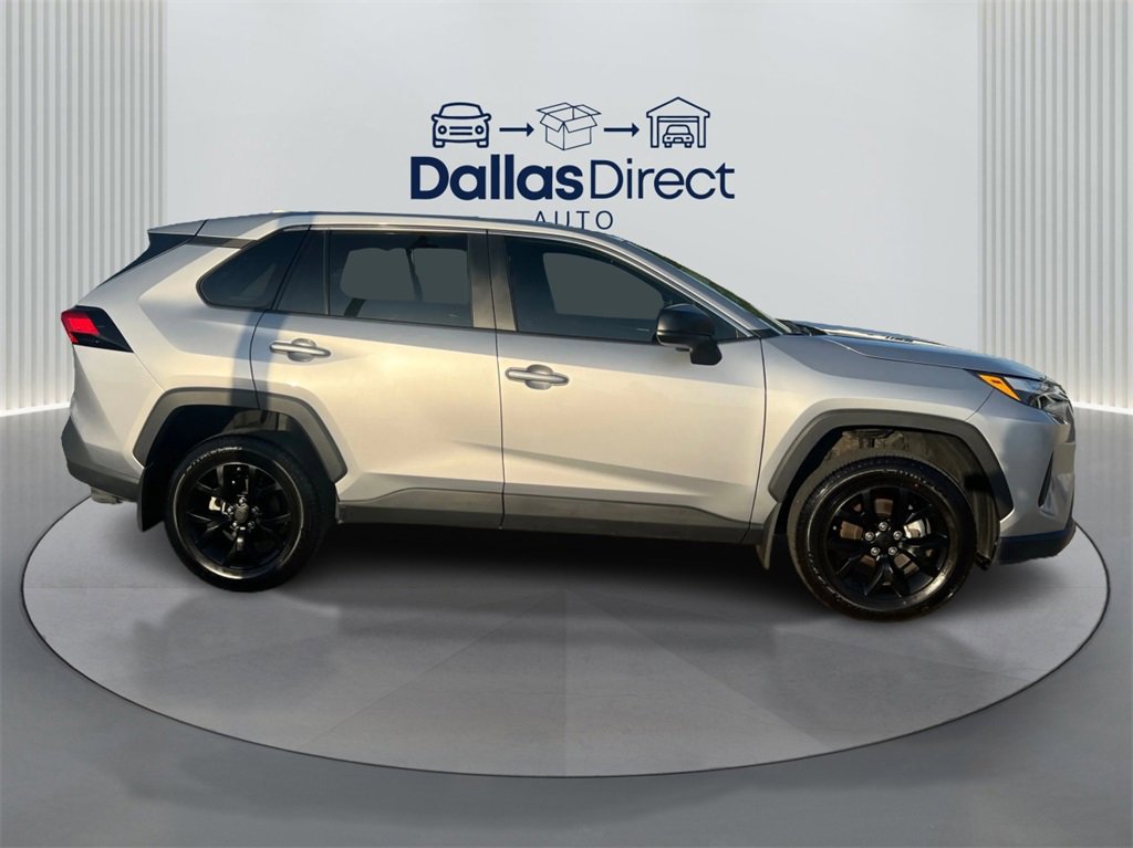 Used 2024 Toyota RAV4 LE image 4