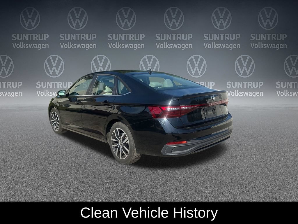 Used 2025 Volkswagen Jetta SE w/ Sunroof Package FWD image 4