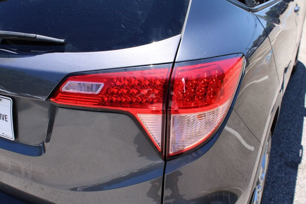 Used 2017 Honda HR-V EX image 10