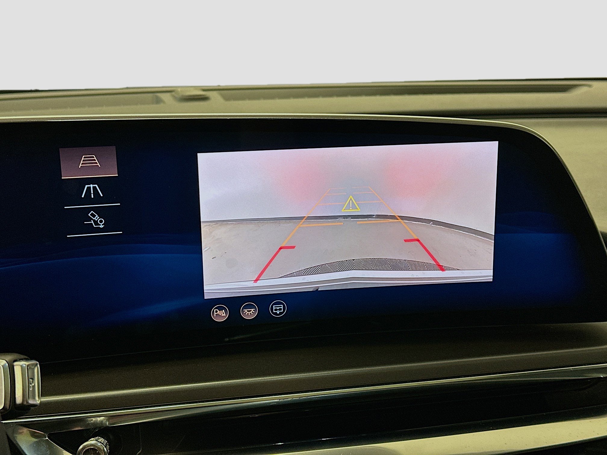 Used 2024 Cadillac Lyriq Tech AWD/4WD image 23