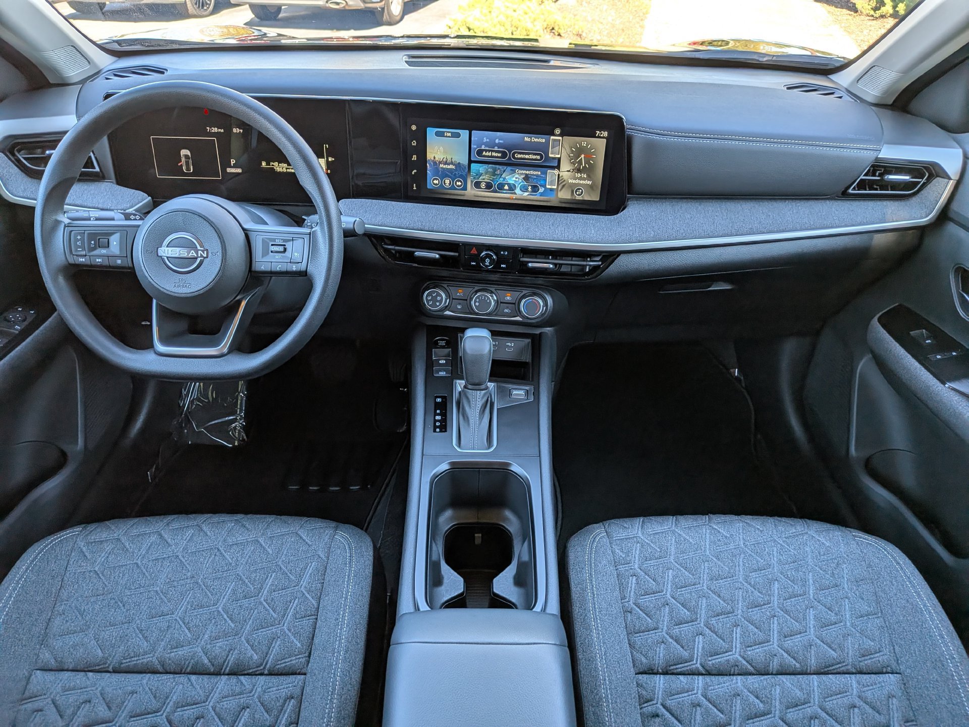 Used 2025 Nissan Kicks SV FWD image 16