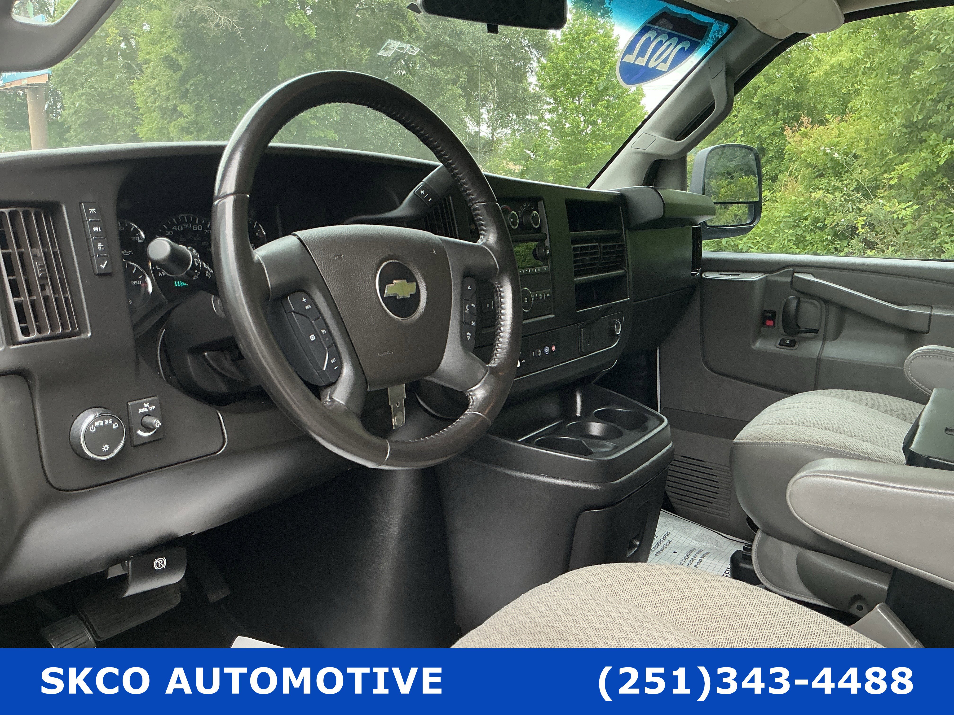 Used 2022 Chevrolet Express 2500 w/ Driver Convenience Package RWD image 20