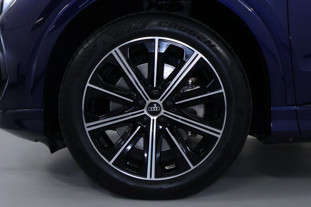 Used 2022 Audi Q4 e-tron Premium Plus w/ Premium Plus image 34