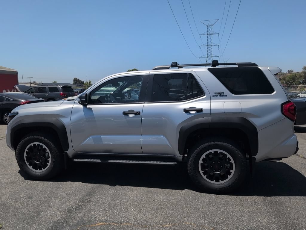 Used 2025 Toyota 4Runner TRD Off-Road Premium AWD/4WD image 8