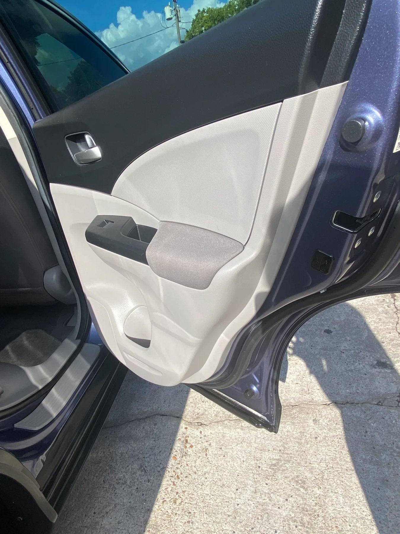 Used 2013 Honda CR-V LX image 20