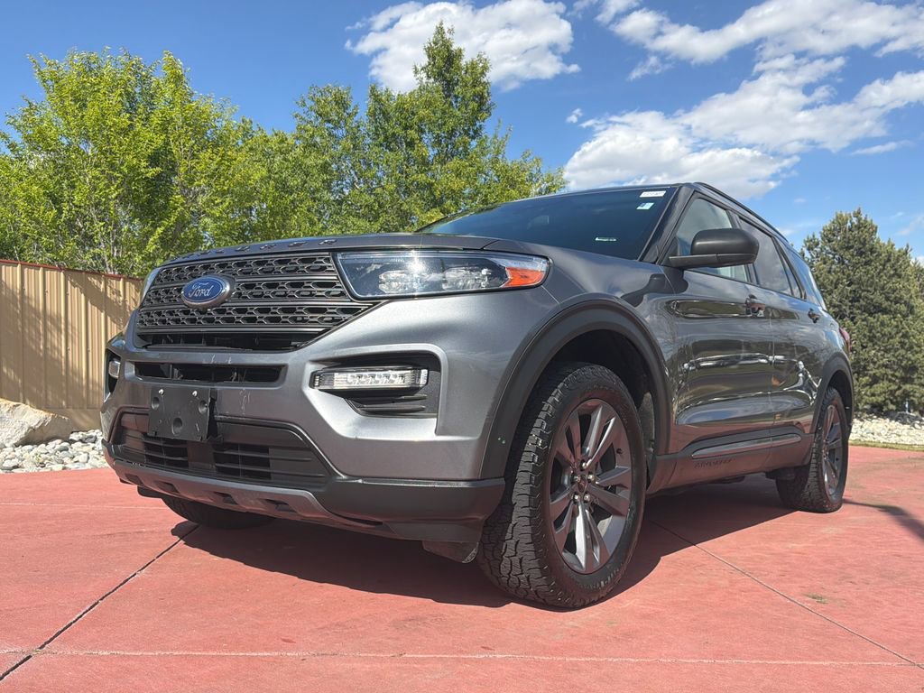 Used 2021 Ford Explorer XLT w/ Equipment Group 202A AWD/4WD image 5