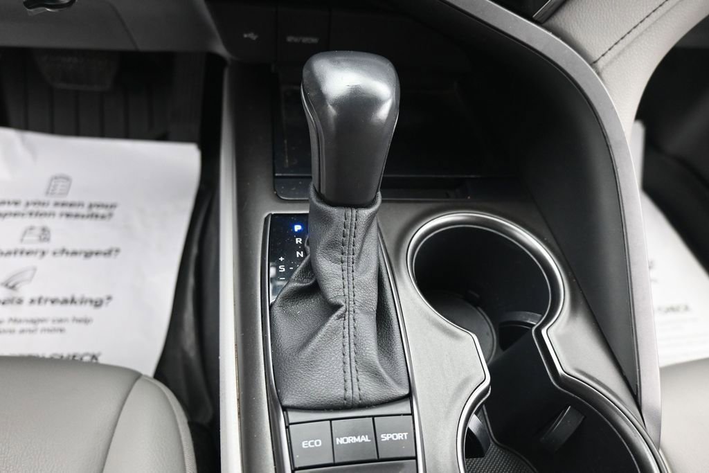 Used 2022 Toyota Camry SE FWD image 22