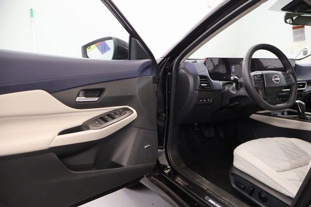 New 2026 Nissan Sentra SL w/ Floor Mat Package image 8