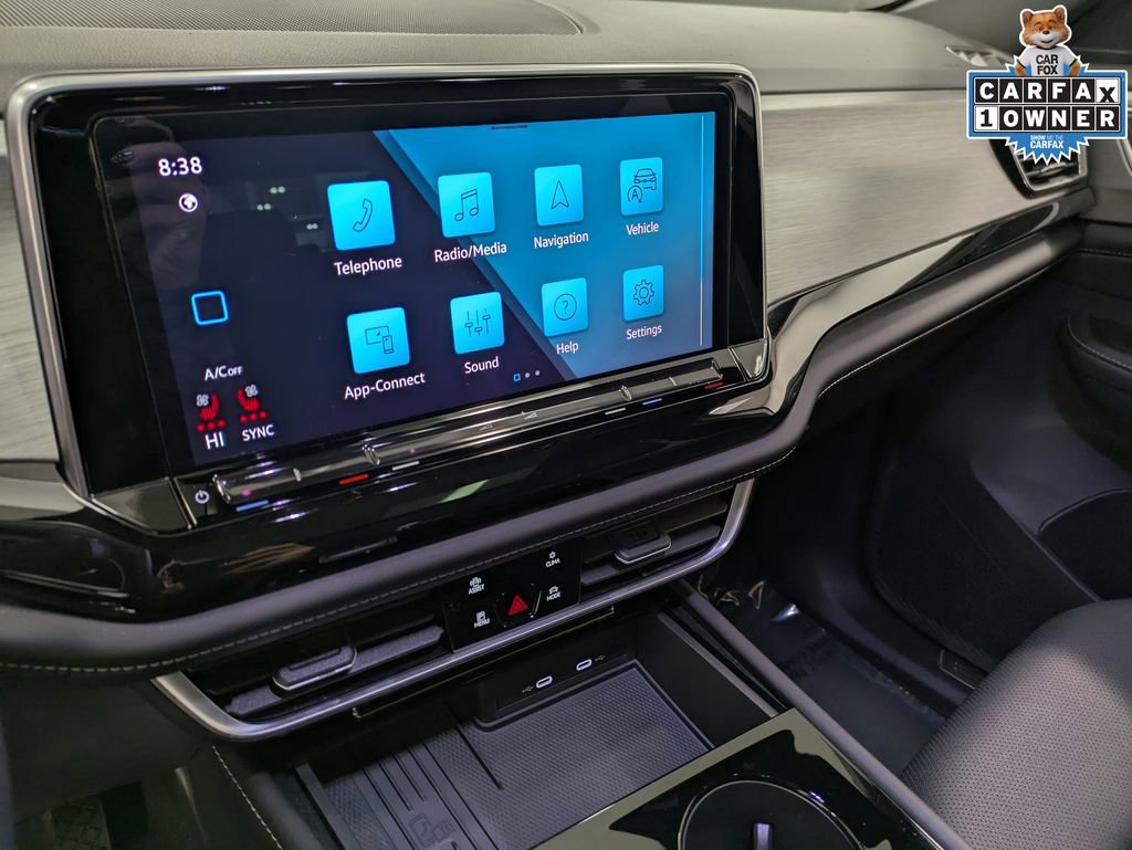 Used 2025 Volkswagen Atlas Cross Sport SE w/ Panoramic Sunroof Package FWD image 12