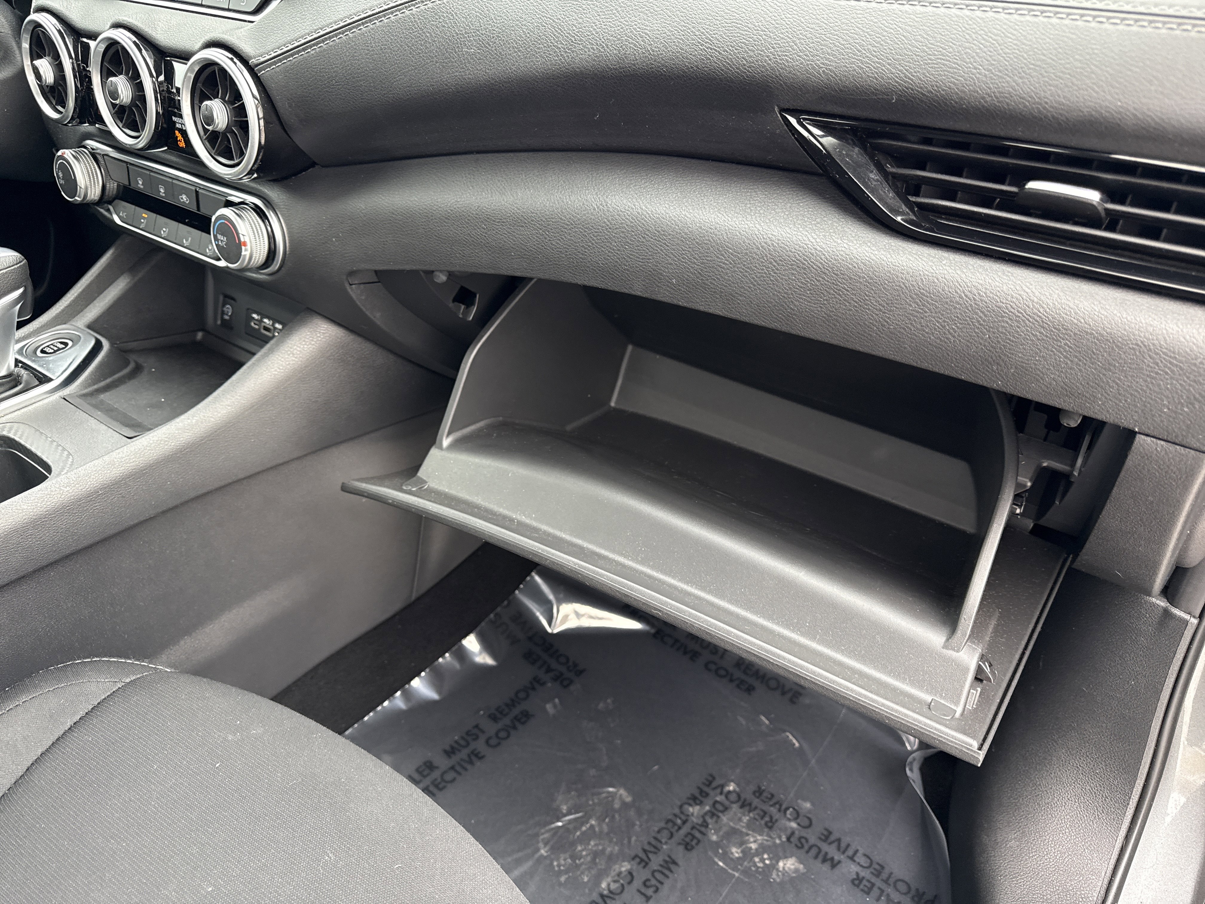 Used 2024 Nissan Sentra SV image 33