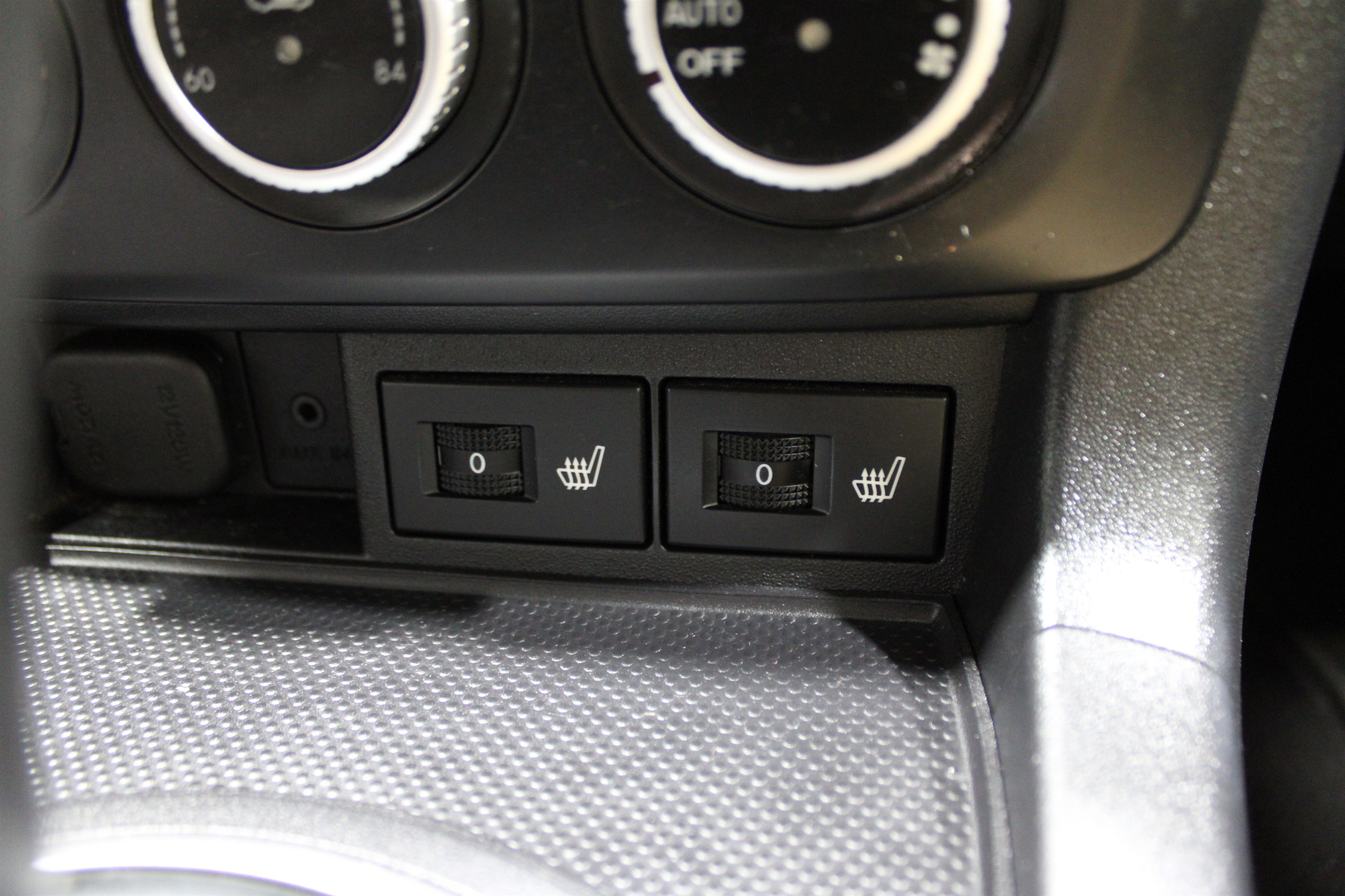 Used 2010 MAZDA MX-5 Miata Grand Touring w/ Premium Pkg image 18