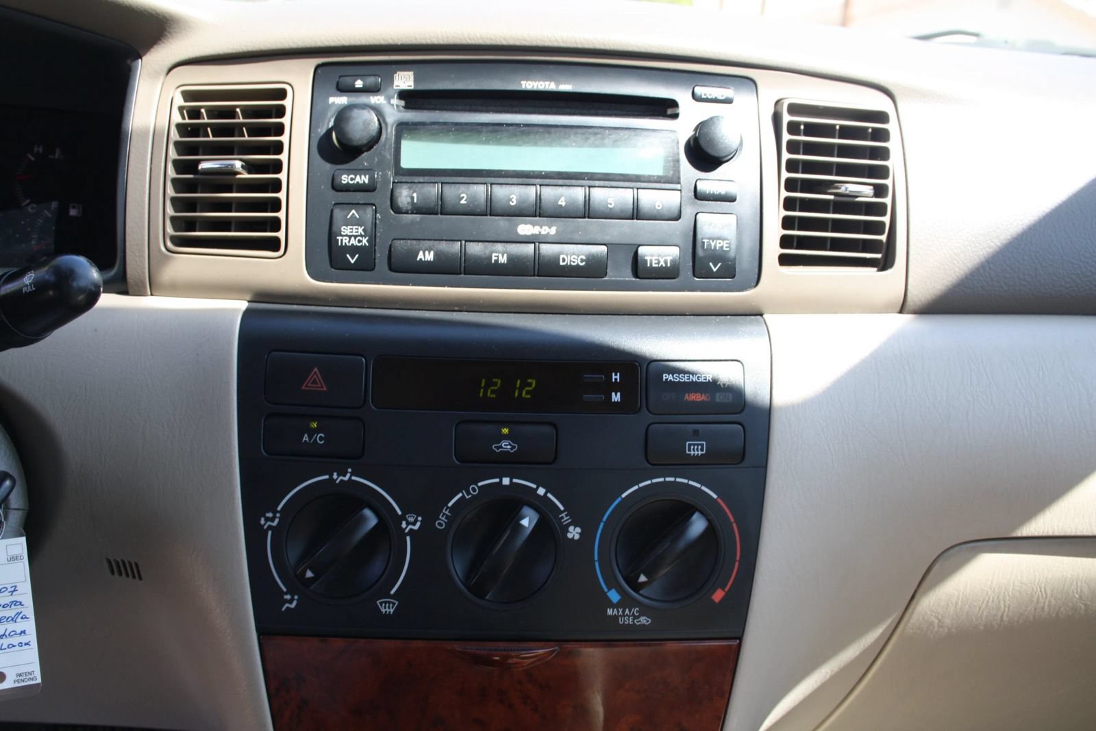 Used 2007 Toyota Corolla LE FWD image 13
