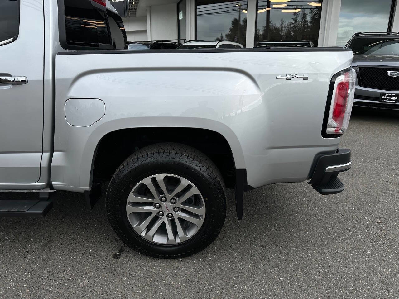 Used 2016 GMC Canyon SLT AWD/4WD image 3