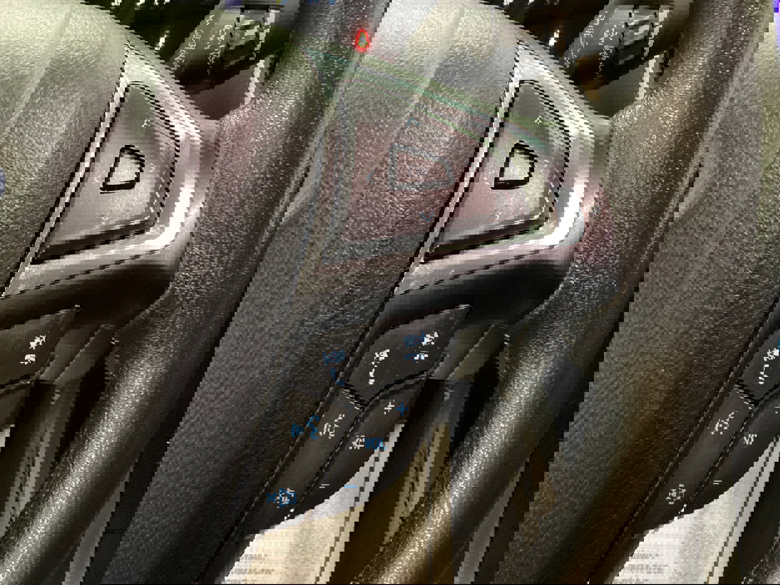 Used 2020 Ford Edge SEL w/ Convenience Package image 22