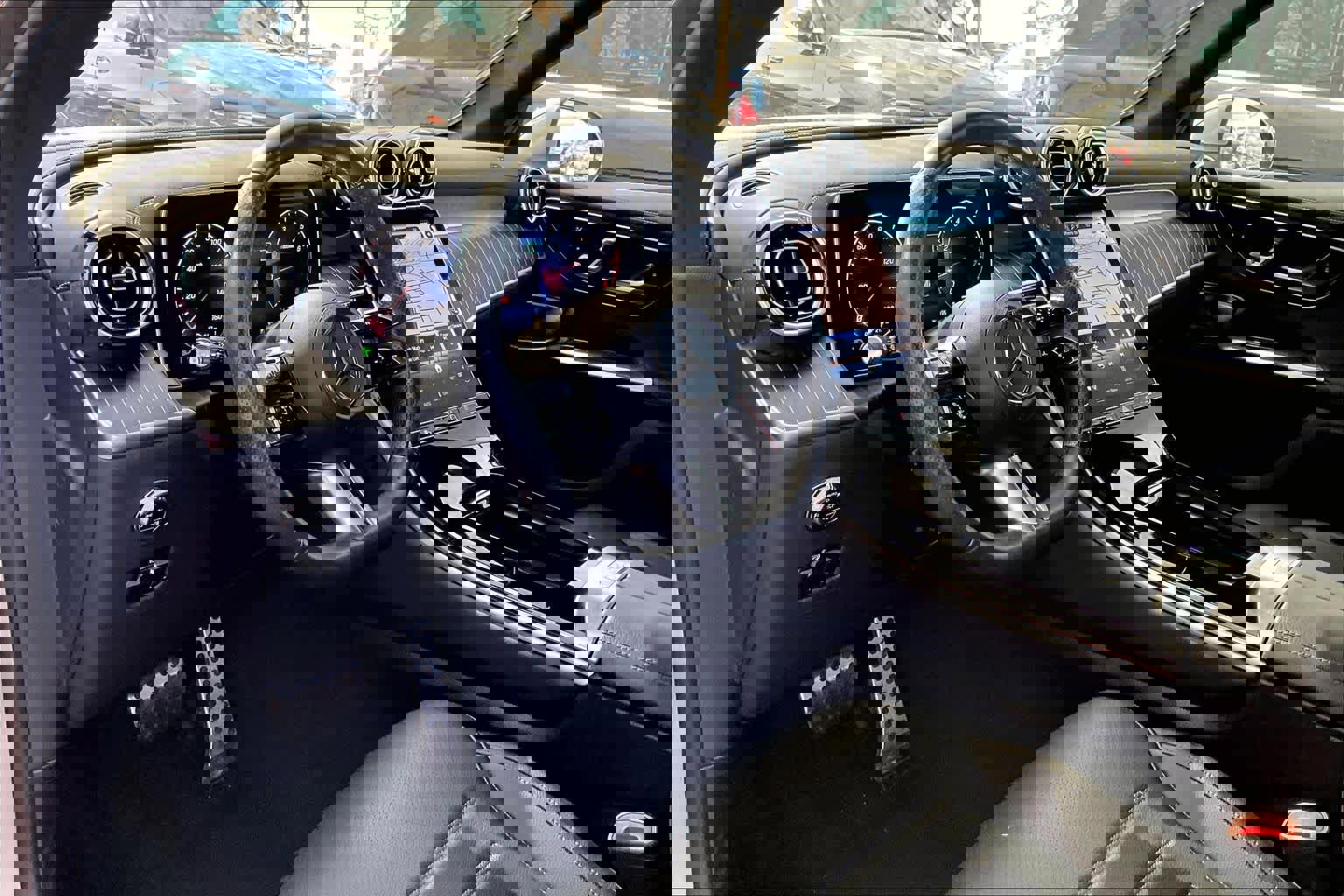 Certified 2024 Mercedes-Benz GLC 300 image 18