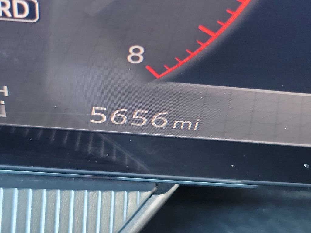 Used 2025 Nissan Murano SV image 8