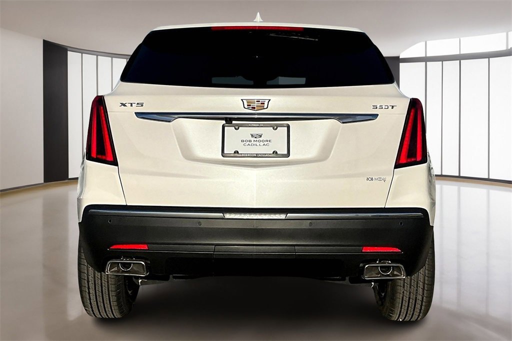 New 2026 Cadillac XT5 Luxury image 4
