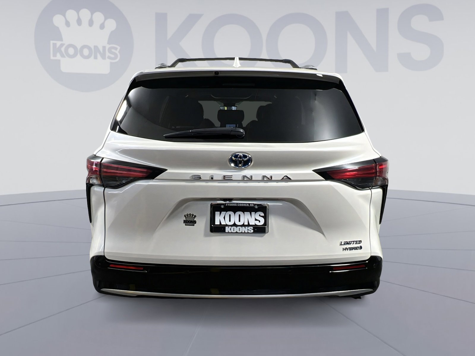 Used 2021 Toyota Sienna Limited FWD image 10