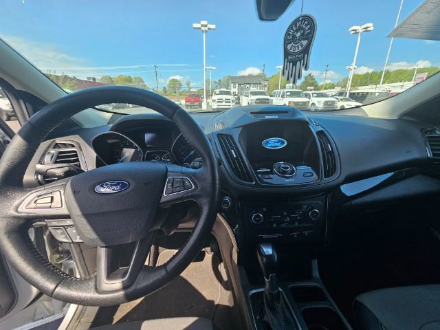 Used 2017 Ford Escape Titanium image 6