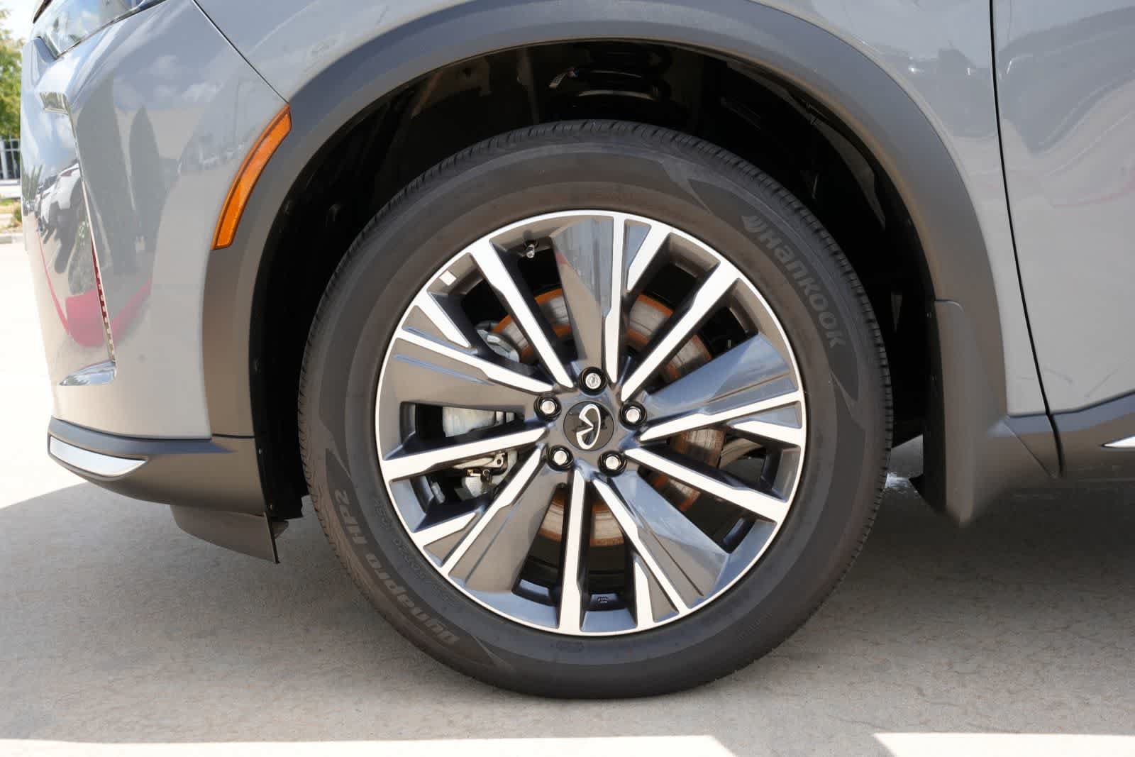 Used 2026 INFINITI QX60 Luxe w/ Family Package FWD image 25