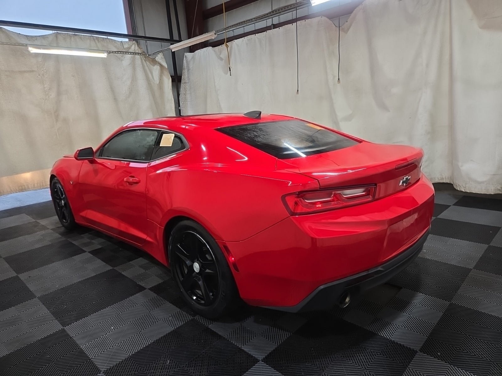 Used 2018 Chevrolet Camaro LT w/ Technology Package RWD image 10