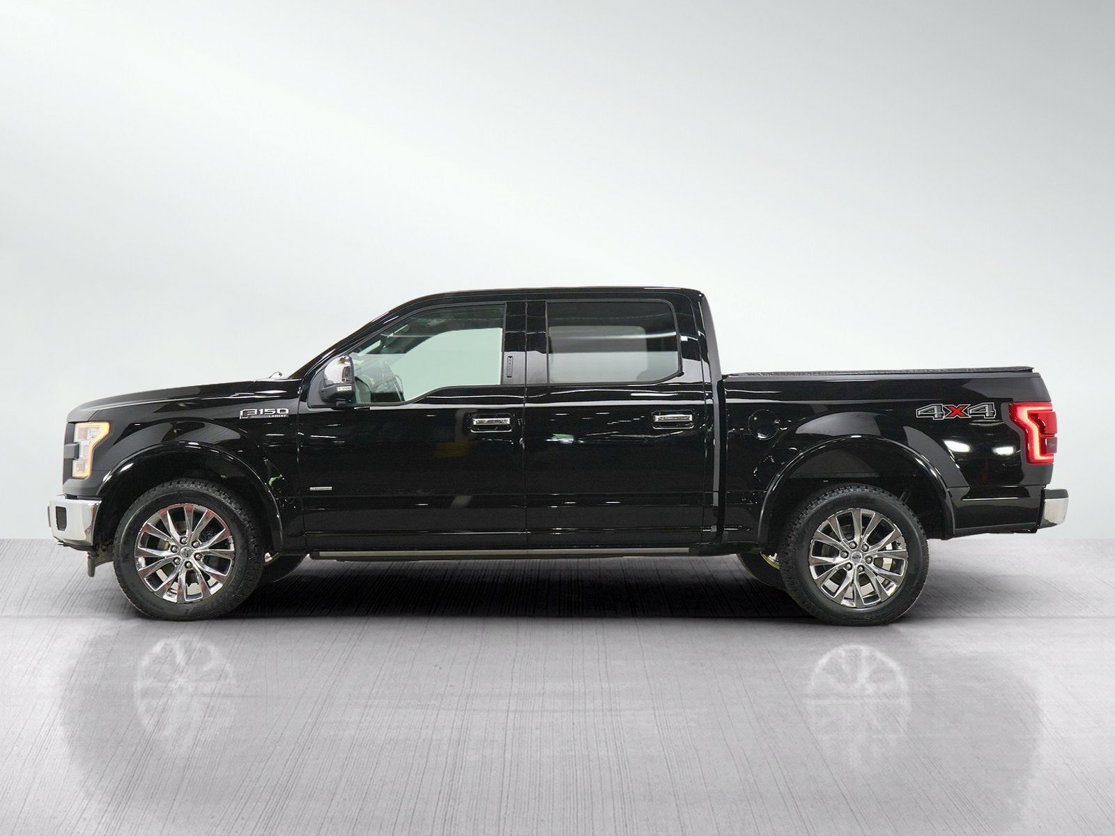 Used 2017 Ford F150 Lariat w/ Equipment Group 502A Luxury AWD/4WD image 2