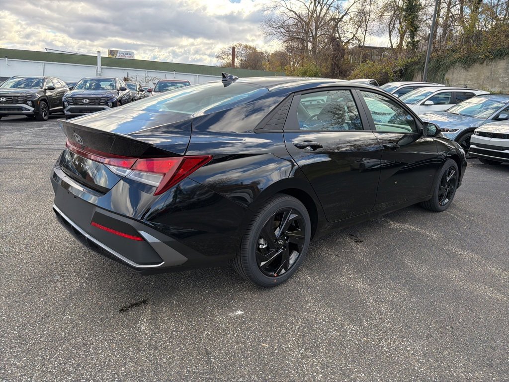 New 2026 Hyundai Elantra Sport image 7