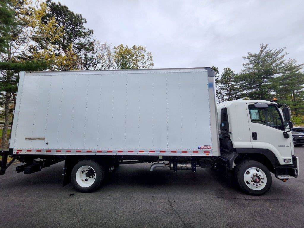 New 2026 Chevrolet Low Cab Forward 6500XD RWD image 6