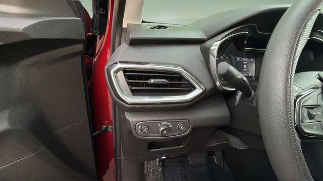 Used 2023 Chevrolet TrailBlazer LT w/ Convenience Package AWD/4WD image 21
