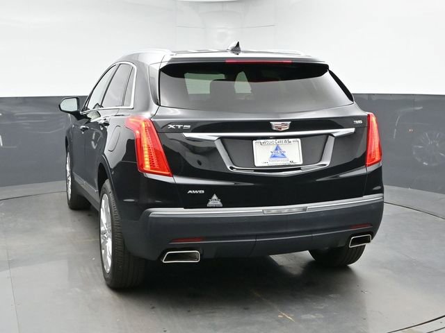 Used 2017 Cadillac XT5 Premium Luxury w/ Advanced Security Package AWD/4WD image 8