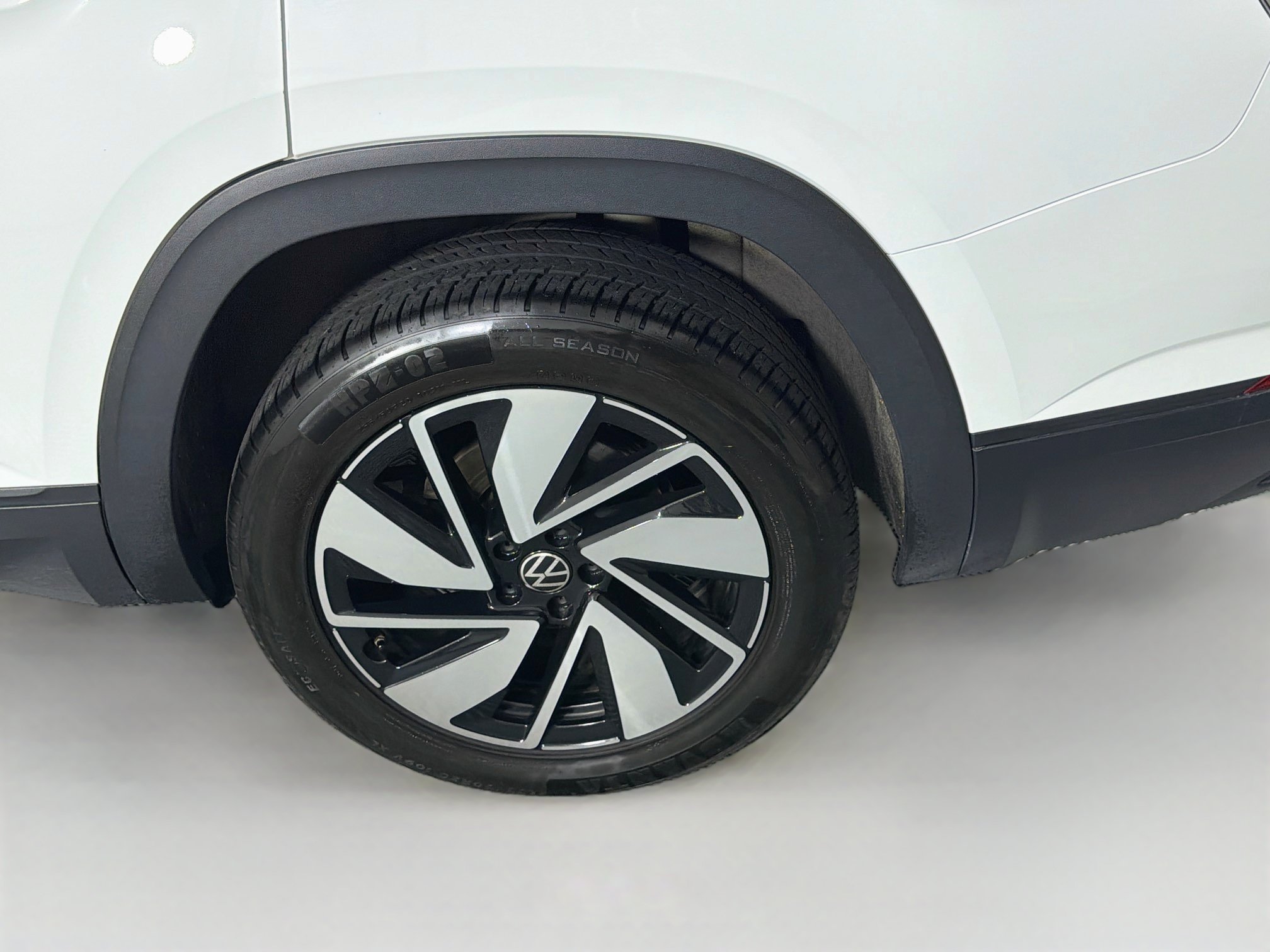 Used 2024 Volkswagen Atlas SE AWD/4WD image 11
