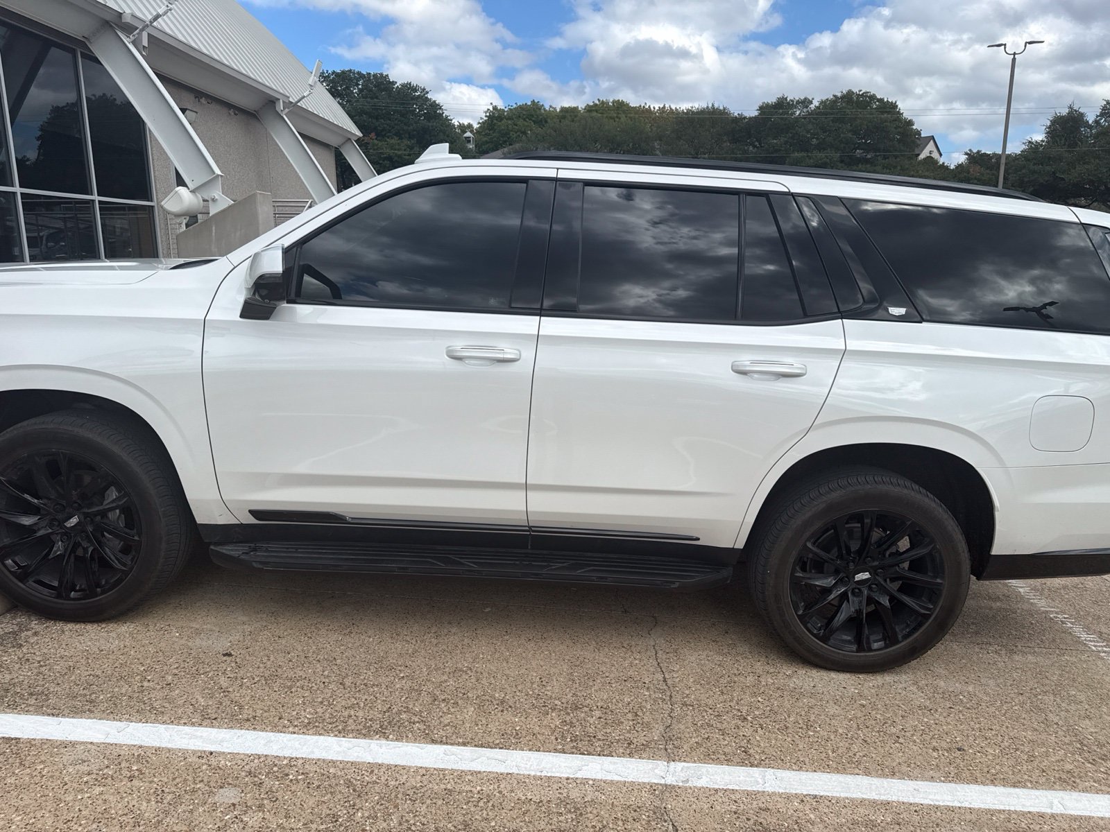 Used 2021 Cadillac Escalade Sport w/ LPO, ONYX Package AWD/4WD image 3