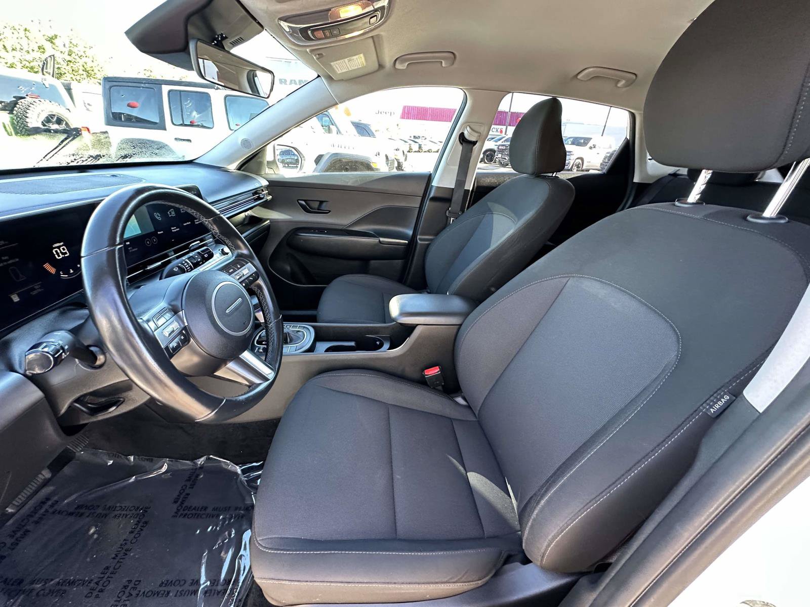 Used 2025 Hyundai Kona SEL FWD image 27